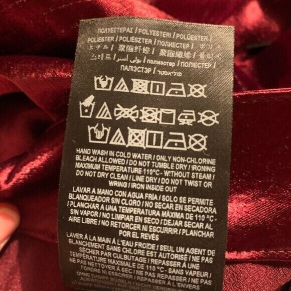 NWT GUESS Satin Cargo Pants - Picture 9 of 11